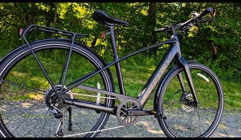 Trek FX+ 1S: Versatile E-Bike with Integrated Tech Features